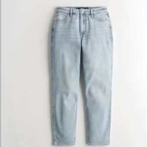 Hollister Ultra High Rise Mom Jean Vintage Stretch Size W24/L27